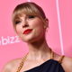 Illustration for article titled Swifties, rejoice: Taylor Swift's re-recorded version of Fearless is coming
